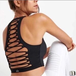 ALO Yoga Movement Lace Up Sport Bra in Black XS